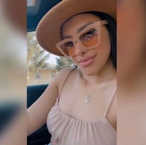 Meet your Posher, Keila